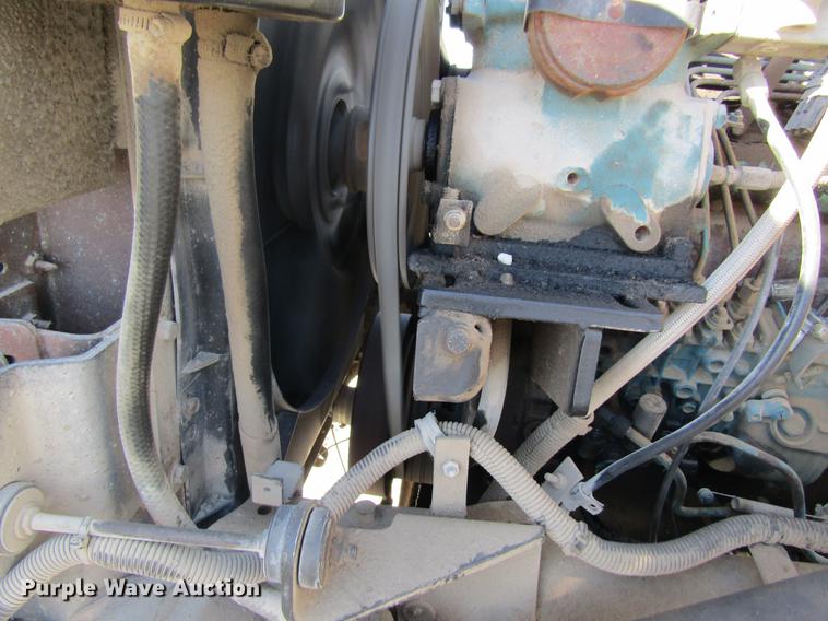 image for item DB5960 1991 International 4900 nurse tank truck