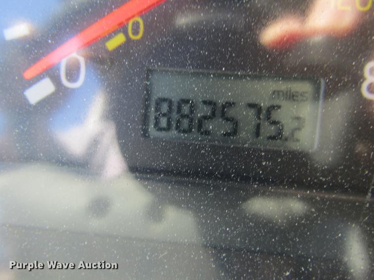 image for item DB5961 2001 Volvo VNM semi truck