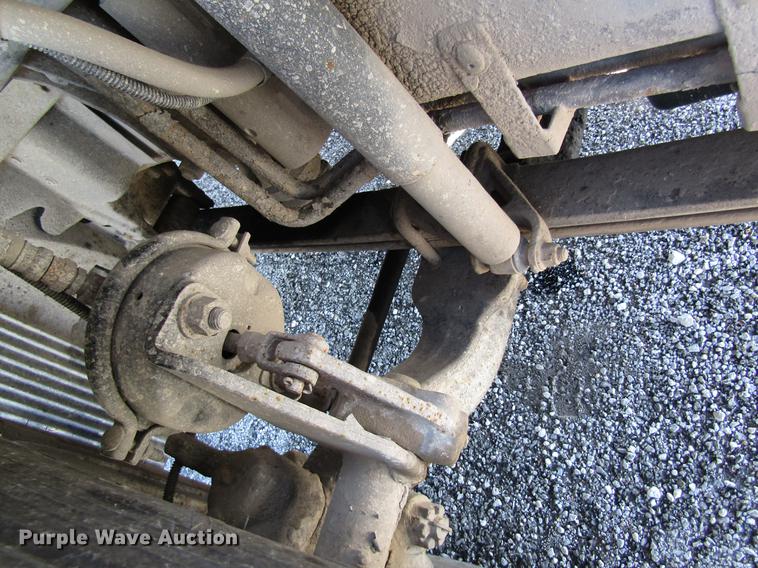 image for item DB5961 2001 Volvo VNM semi truck