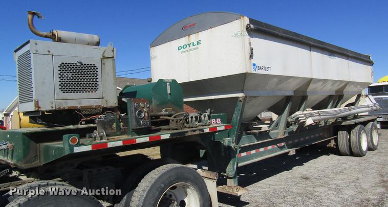 image for item DB5962 2010 Doyle dry fertilizer tender trailer