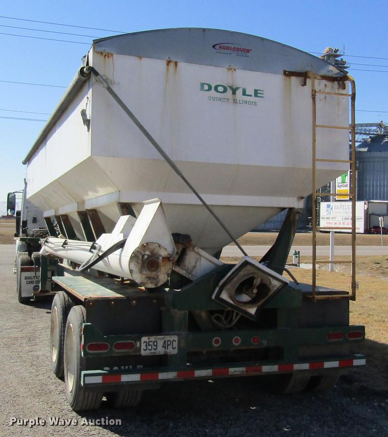 image for item DB5962 2010 Doyle dry fertilizer tender trailer