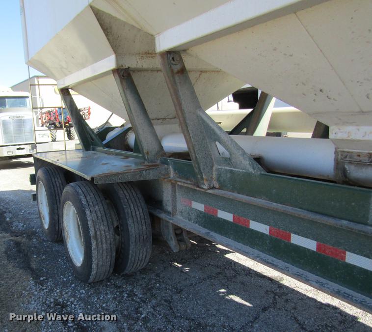 image for item DB5962 2010 Doyle dry fertilizer tender trailer