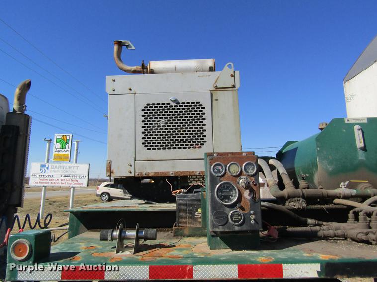 image for item DB5962 2010 Doyle dry fertilizer tender trailer