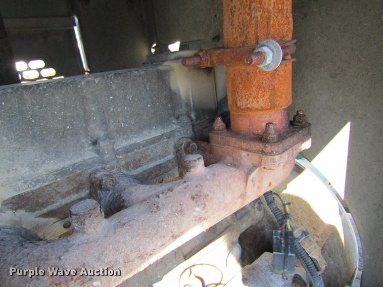 image for item DB5962 2010 Doyle dry fertilizer tender trailer