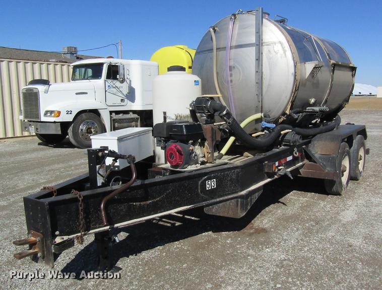 image for item DB5963 1998 Behnke nurse tank trailer