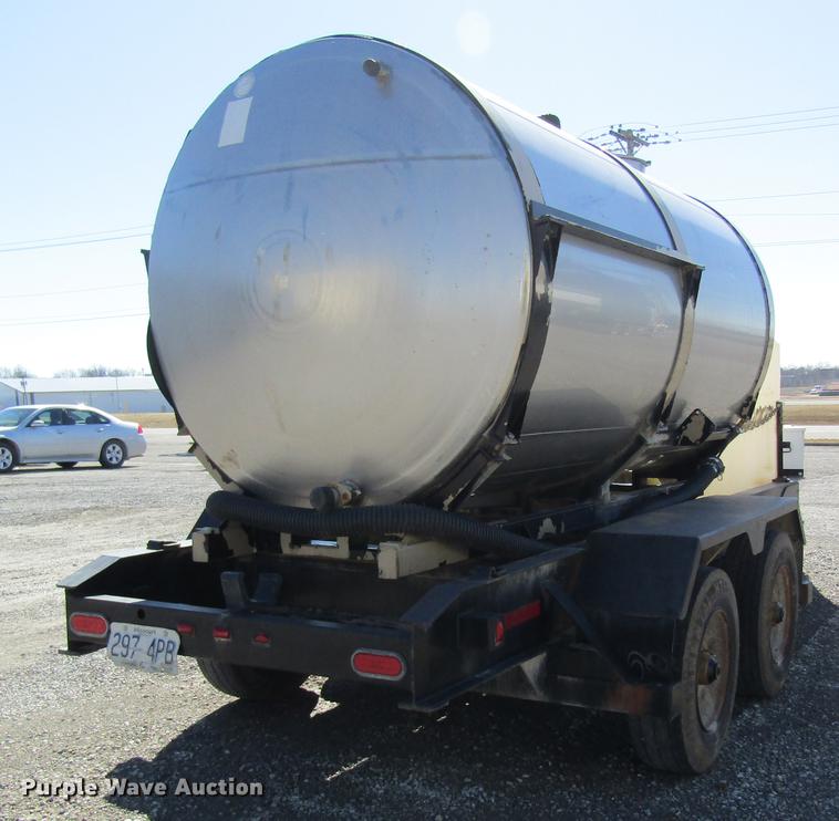 image for item DB5963 1998 Behnke nurse tank trailer