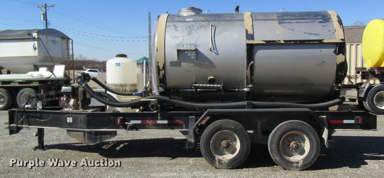 image for item DB5963 1998 Behnke nurse tank trailer