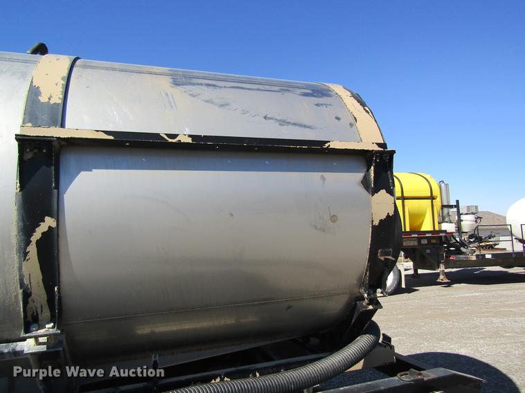 image for item DB5963 1998 Behnke nurse tank trailer