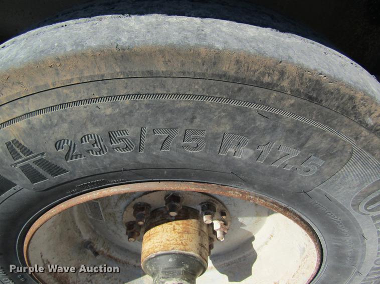 image for item DB5963 1998 Behnke nurse tank trailer