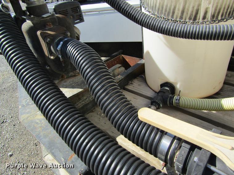 image for item DB5963 1998 Behnke nurse tank trailer