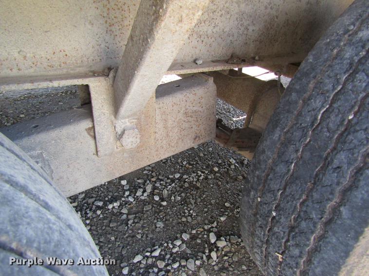 image for item DB5963 1998 Behnke nurse tank trailer