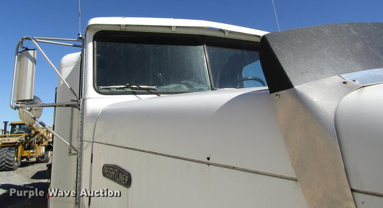 image for item DB5964 1991 Freightliner FLD120 semi truck