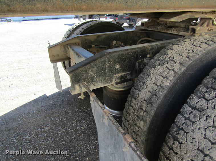 image for item DB5964 1991 Freightliner FLD120 semi truck