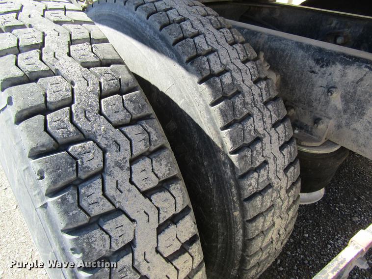 image for item DB5964 1991 Freightliner FLD120 semi truck