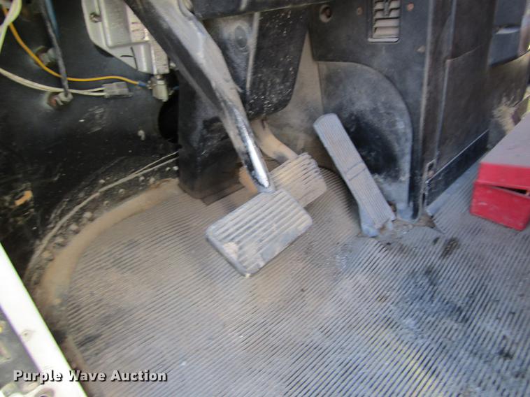 image for item DB5964 1991 Freightliner FLD120 semi truck