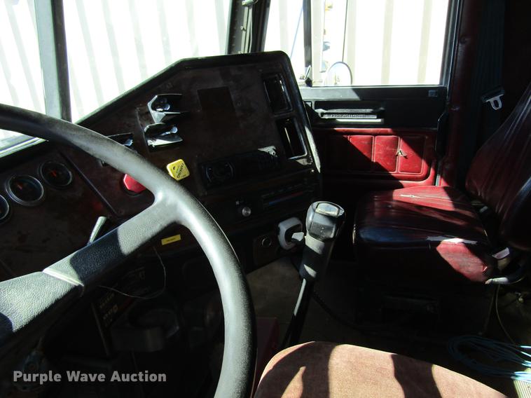 image for item DB5964 1991 Freightliner FLD120 semi truck