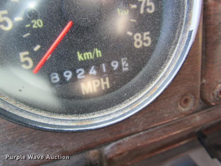 image for item DB5964 1991 Freightliner FLD120 semi truck