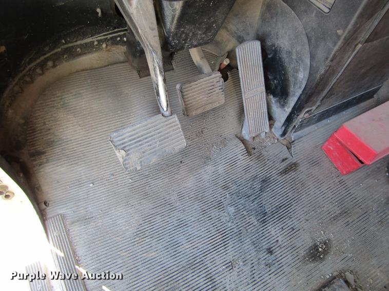 image for item DB5964 1991 Freightliner FLD120 semi truck