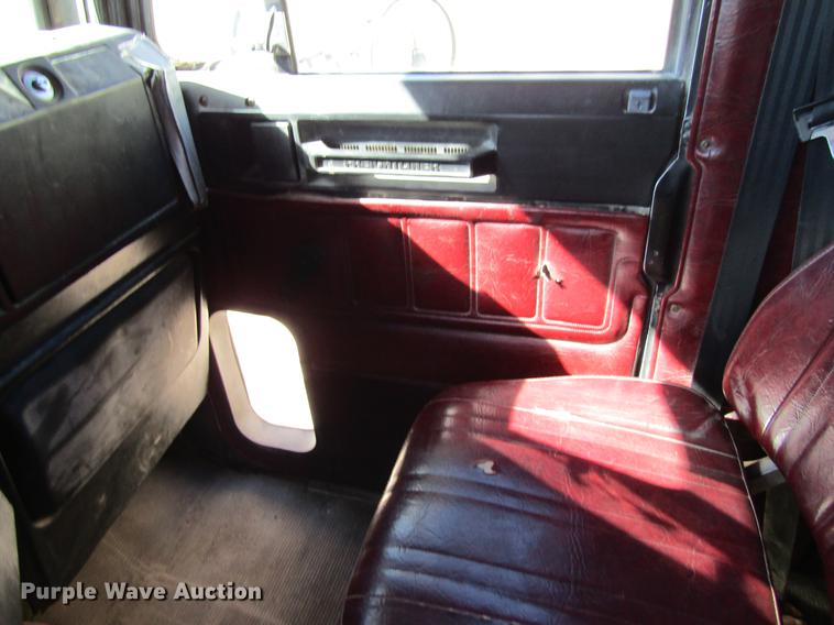 image for item DB5964 1991 Freightliner FLD120 semi truck