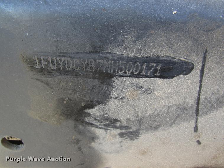 image for item DB5964 1991 Freightliner FLD120 semi truck