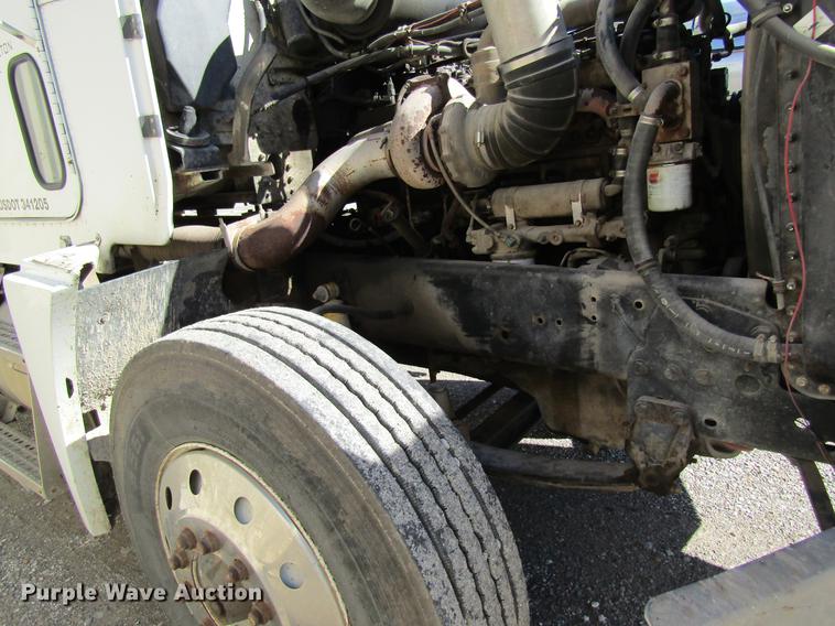 image for item DB5964 1991 Freightliner FLD120 semi truck