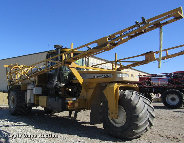 image for item DB5966 2005 Ag-Chem TerraGator 6103 self-propelled sprayer