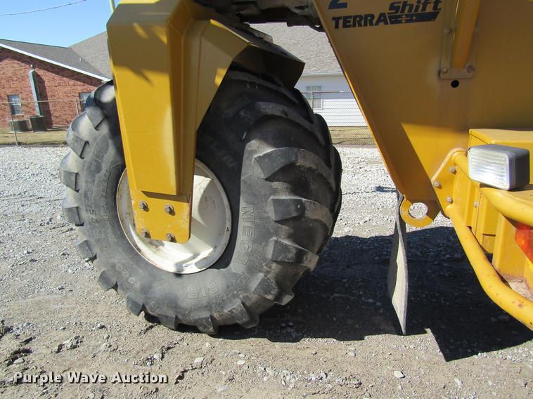 image for item DB5966 2005 Ag-Chem TerraGator 6103 self-propelled sprayer