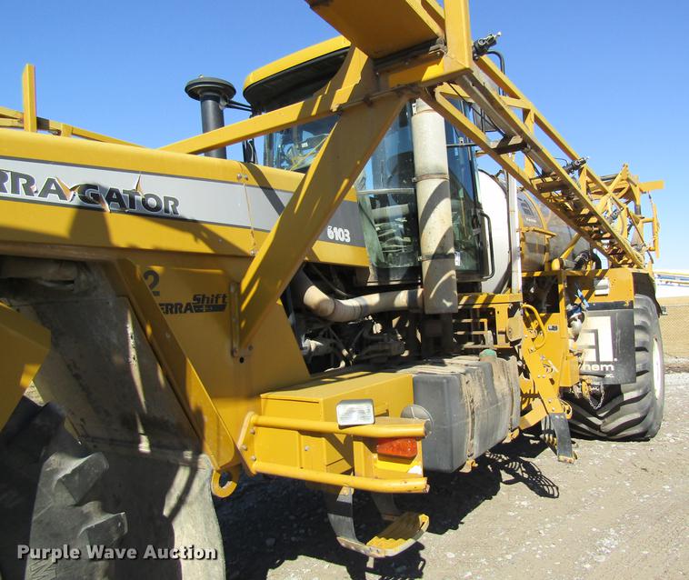 image for item DB5966 2005 Ag-Chem TerraGator 6103 self-propelled sprayer