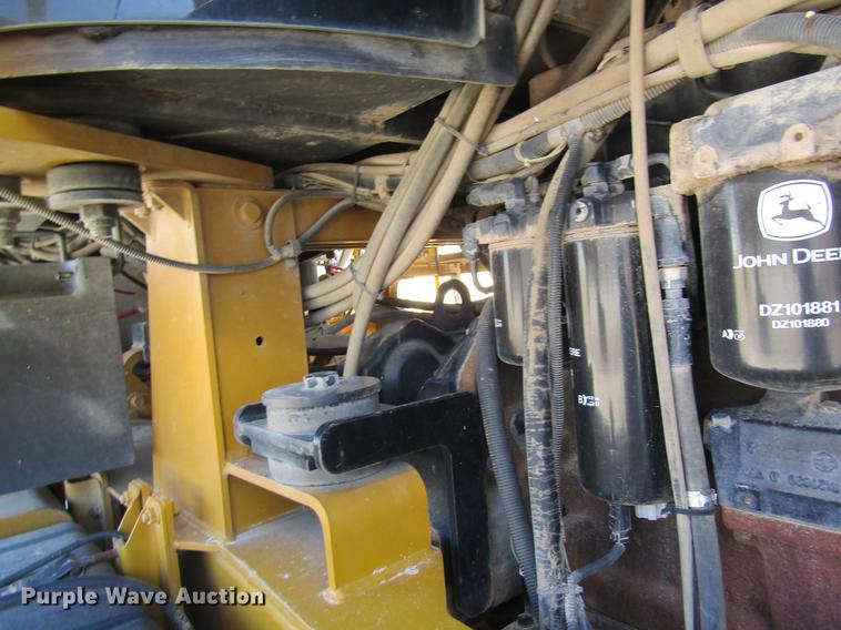 image for item DB5966 2005 Ag-Chem TerraGator 6103 self-propelled sprayer