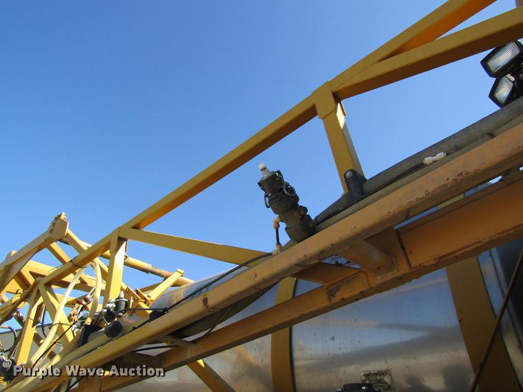 image for item DB5966 2005 Ag-Chem TerraGator 6103 self-propelled sprayer