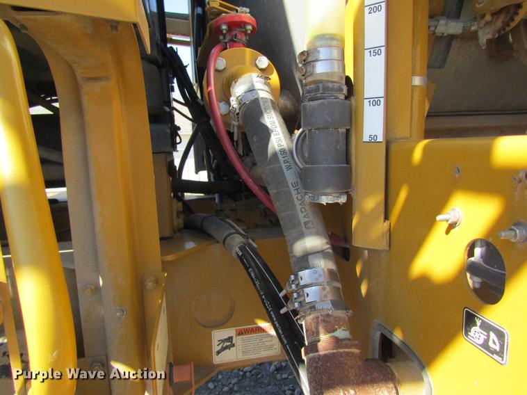 image for item DB5966 2005 Ag-Chem TerraGator 6103 self-propelled sprayer