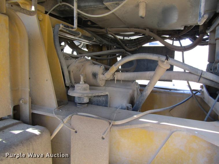 image for item DB5966 2005 Ag-Chem TerraGator 6103 self-propelled sprayer