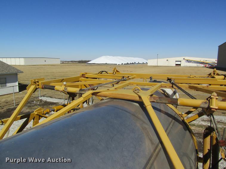 image for item DB5966 2005 Ag-Chem TerraGator 6103 self-propelled sprayer