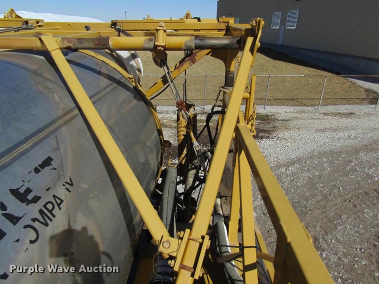 image for item DB5966 2005 Ag-Chem TerraGator 6103 self-propelled sprayer