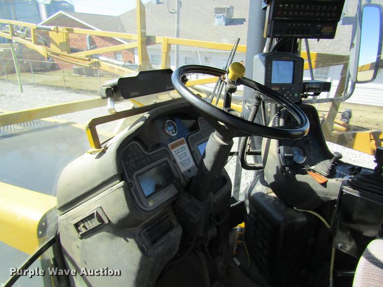 image for item DB5966 2005 Ag-Chem TerraGator 6103 self-propelled sprayer