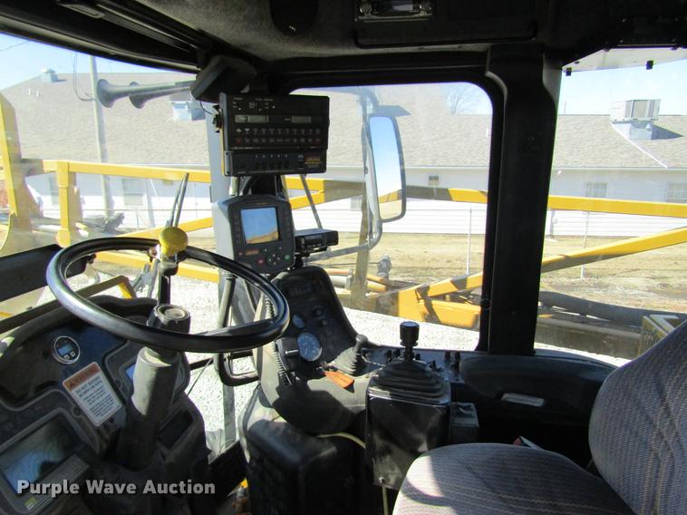 image for item DB5966 2005 Ag-Chem TerraGator 6103 self-propelled sprayer