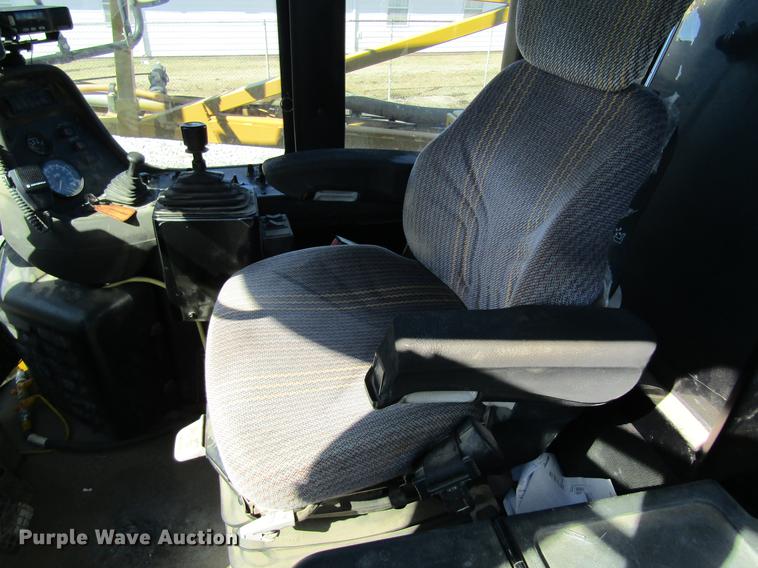 image for item DB5966 2005 Ag-Chem TerraGator 6103 self-propelled sprayer