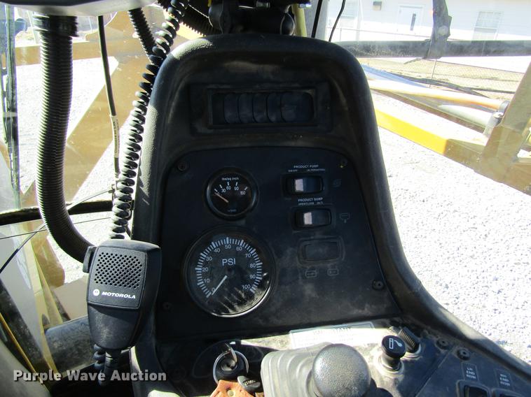 image for item DB5966 2005 Ag-Chem TerraGator 6103 self-propelled sprayer