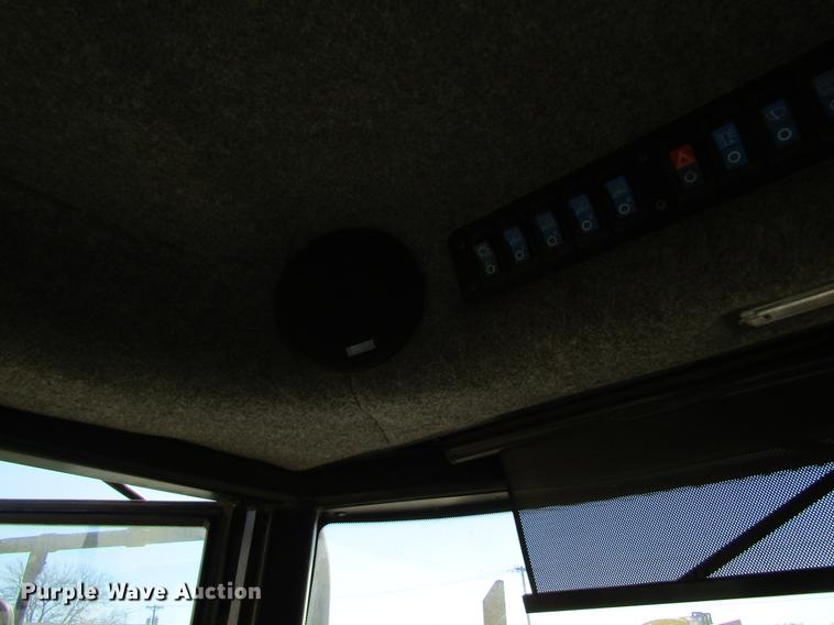 image for item DB5966 2005 Ag-Chem TerraGator 6103 self-propelled sprayer