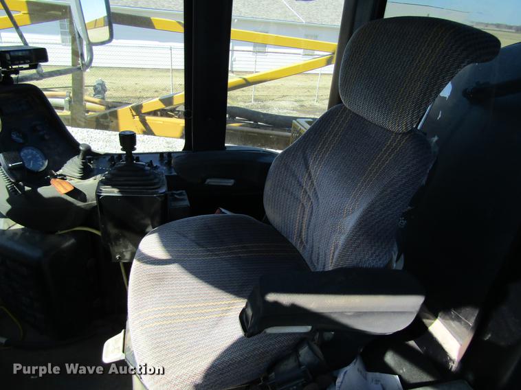 image for item DB5966 2005 Ag-Chem TerraGator 6103 self-propelled sprayer