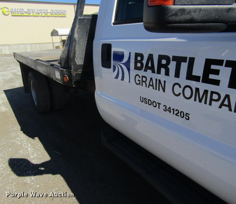 image for item DB5968 2013 Ford F350 Super Duty flatbed pickup truck