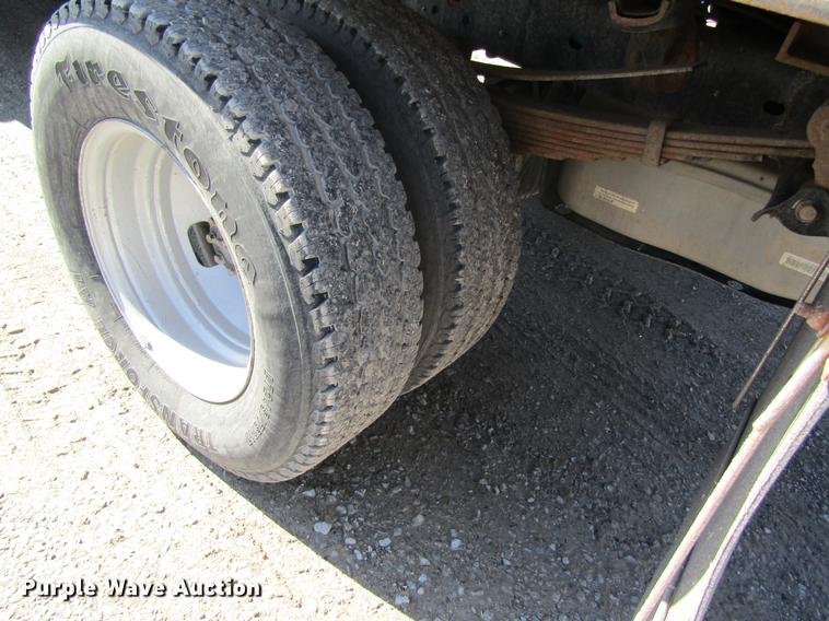 image for item DB5968 2013 Ford F350 Super Duty flatbed pickup truck