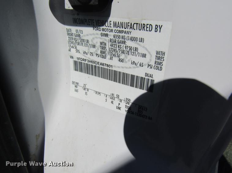 image for item DB5968 2013 Ford F350 Super Duty flatbed pickup truck