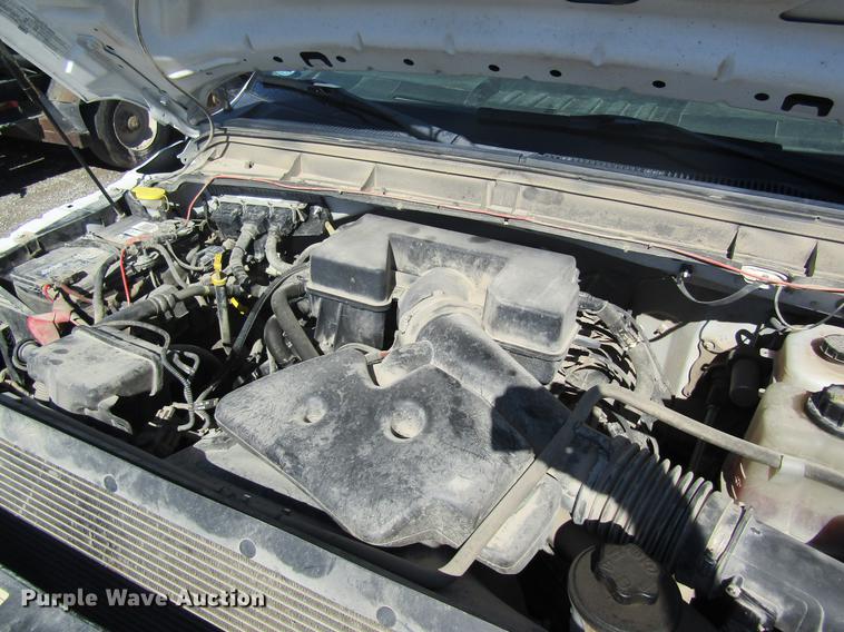 image for item DB5968 2013 Ford F350 Super Duty flatbed pickup truck