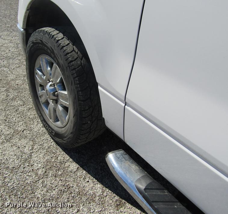 image for item DB5970 2010 Ford F150 XLT SuperCrew pickup truck