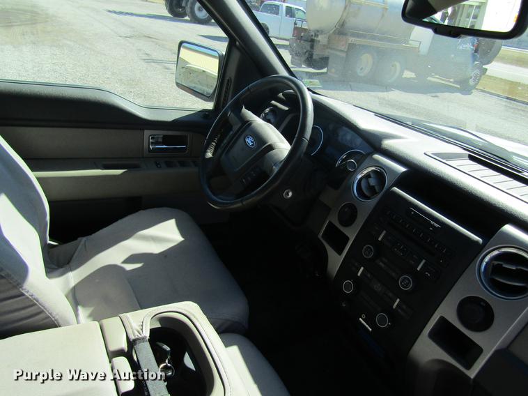 image for item DB5970 2010 Ford F150 XLT SuperCrew pickup truck