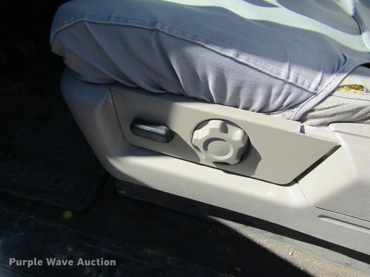 image for item DB5970 2010 Ford F150 XLT SuperCrew pickup truck