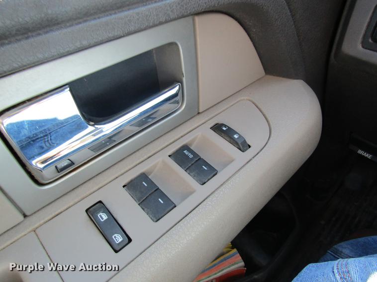 image for item DB5970 2010 Ford F150 XLT SuperCrew pickup truck