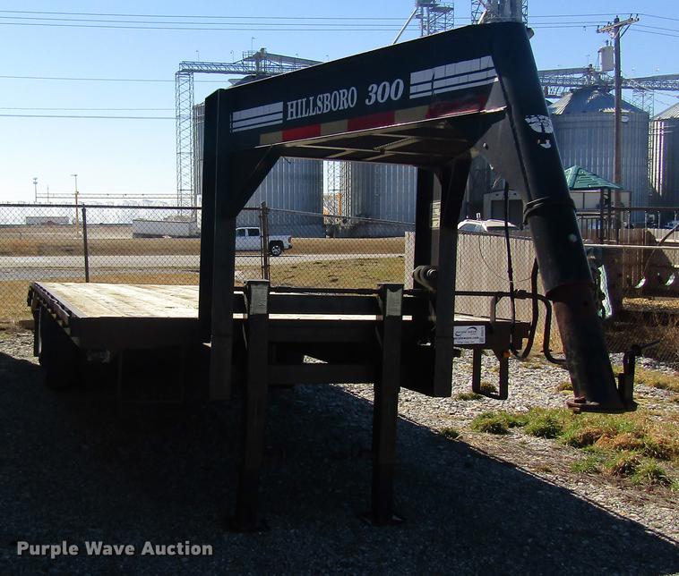 image for item DB5971 1999 Hillsboro 324-TD-BT equipment trailer