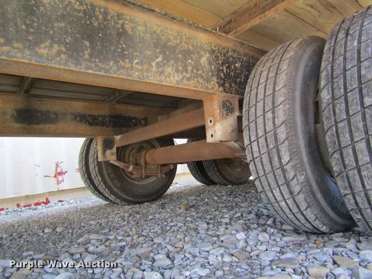 image for item DB5971 1999 Hillsboro 324-TD-BT equipment trailer